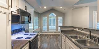 The Hamilton Apartments Gallery 10