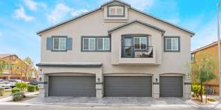 2-Bed, 2-Bath w/ 1-Car Garage Gallery 1