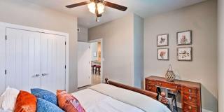 1117 Greenwood Alley Gallery 7