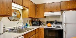 Hickory Knoll Apartments - Affordable Housing Gallery 16