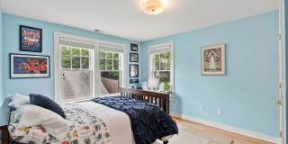 Spacious Kent Home | 6 Bed | 4 Bath | 4,000 Sf | Front Porch + Backyard | Detached 4-Car Garage Gallery 33