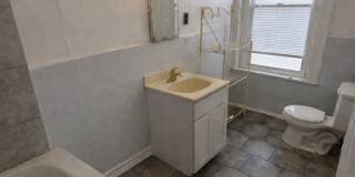 1231 N 54th Street Gallery 11