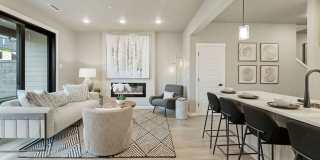 End Unit Luxury Townhome for Lease at the Courtyards at Hidden Crest - 6931 NE 132nd Way Gallery 7