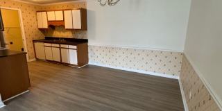 1115-F Old Ebenezer Rd. Gallery 1