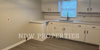 1013 W Oak St Gallery 1