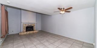 RENOVATED 2-BEDROOM TOWNHOME IN AHISD Gallery 3