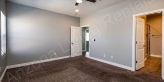 DON'T MISS THIS THREE BEDROOM TOWNHOUSE IN A PRIME LOCATION Gallery 17