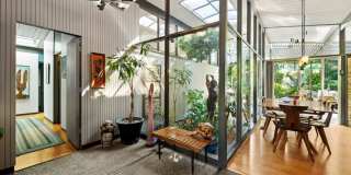 Woodland Hills Mid-Century Modern Retreat Gallery 1