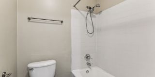 Ashford Place Gallery 70