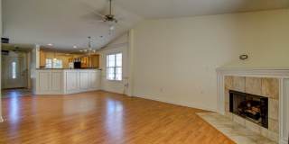 Large 2 BR, 2 BA Dual Master Suite in Boiling Springs Convenient to Shopping, Dining, Easy Access to I-85 Gallery 15