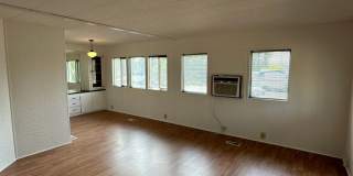 Cute 2-Bedroom & 2-Bathroom Single Family Home for Rent! Gallery 4