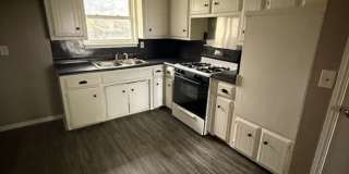 Charming 4-Bedroom Home with Spacious Yard! Gallery 10