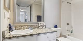 Glen at Highpoint Gallery 13