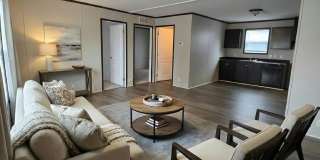 440 Warbler Lane Gallery 2