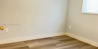 1930 SW 2nd St Gallery 7