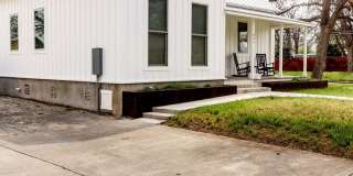 991 Mill Street Gallery 11