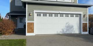 Beautiful Rental with Oversized Yard  Open Layout Gallery 1