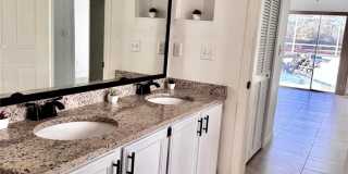 2916 DICKENS CIRCLE Gallery 10