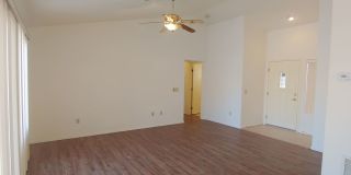 One-Story Jewel Gallery 8