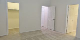 4 Bedroom 2 Bathroom Creekside At Georgetown Village Home Gallery 19