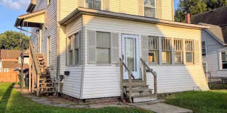 Three bedroom one bathroom 2nd level apartment for rent Three bedroom one bathroom 2nd level apartment for rent Gallery 1
