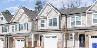 3/2.5 Townhome Close to Southpoint w/ Garage! Gallery 3