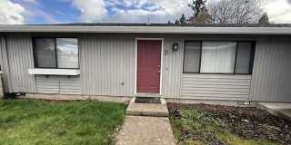 18807 SW Butternut Street unit B- Fully Renovated  Updated Duplex! MUST SEE! Gallery 1