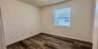 540 NE 5th Ln Gallery 4