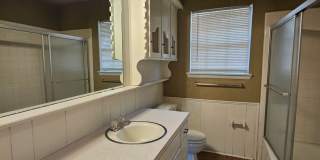 (3) Bed/(2) Bath Near Schools and Shopping! Avail NOW! Gallery 9