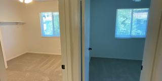 Huntington Continental: 4 Bedroom 1.5 Bath Attached Townhouse Gallery 8