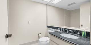 Furnished Resort 2/2 Condo, on Golf Course, Lake Views Gallery 12