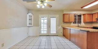 WALK TO ASU.  6 Bed 4 Bath right near campus Gallery 21