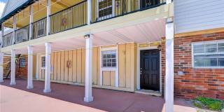 200 COUNTRY CLUB DRIVE Gallery 1