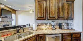 $500 Off First Month's Rent!!! St James Park Home in Norman - Community Pool!  Available in Now! Gallery 37