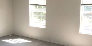 Pet Friendly 3 Bedroom 2 Bathroom Duplex Gallery 15