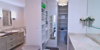 Luxury Living with Breathtaking City Views – Stunning Furnished 3BR/3BA in Bayfront Tower Gallery 21