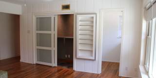 2-BEDROOM IN TERRELL HILLS Gallery 16