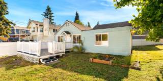 White Center/Burien 3 Bedroom Rambler - Large Fenced Yard White Center/Burien 3 Bedroom Rambler - Large Fenced Yard Gallery 1