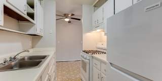 Eat Street Apartments Gallery 3