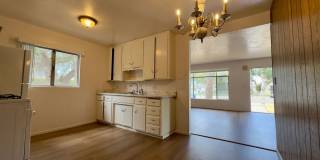 Charming 3-Bedroom Home with Expansive Outdoor Space Gallery 4