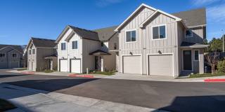 Be the First Resident! New 3-Bedroom Townhomes Available Gallery 1