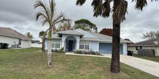 249 NE Glentry Avenue Gallery 2