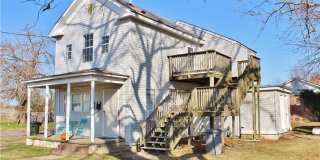 Cute upstairs home Gallery 1