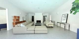 1801 Roscomare Road Gallery 6