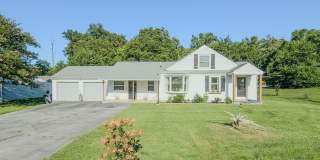 Knoxville 37920 - 3 bedroom 2 bath - call Ryan Fogarty 865-333-4840 Gallery 1