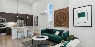 Maven on Broadway Gallery 17