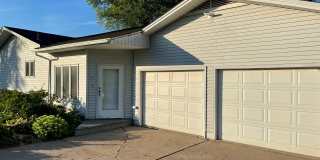 Raised Ranch with a 2 car attached garage in PV Schools Gallery 1