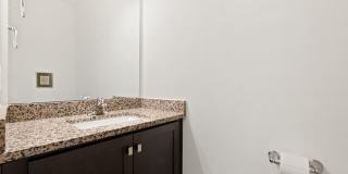 3be / 2.5ba Easy Access to Duke Townhouse Gallery 15