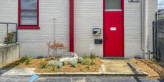 1305 2ND AVENUE Gallery 3