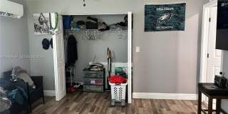 3633 SW 12th Ct Gallery 7